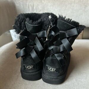 Girls Ugg Boots - Bailey Bow